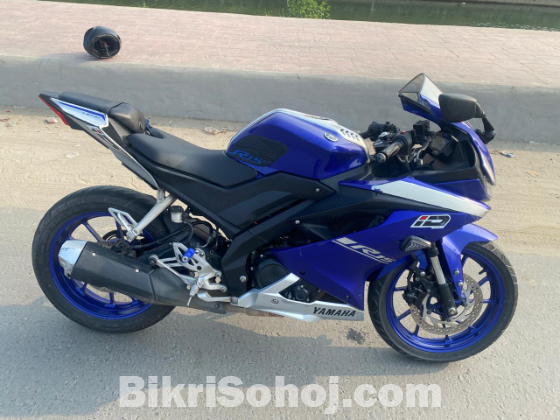 Yamaha R15 V3